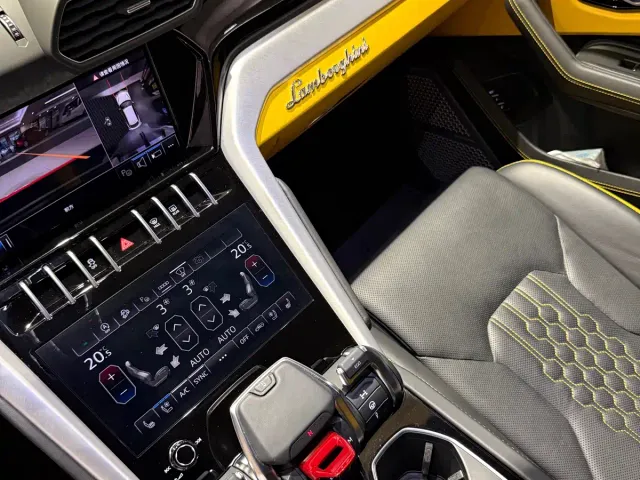 Lamborghini Urus — Фото автомобиля 11