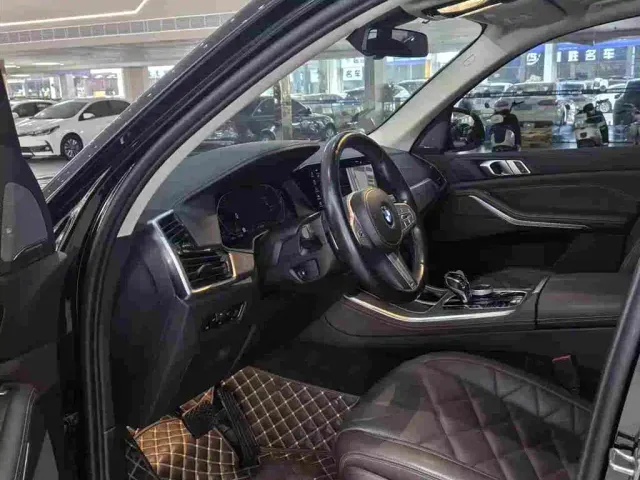 BMW X5 — Фото автомобиля 2