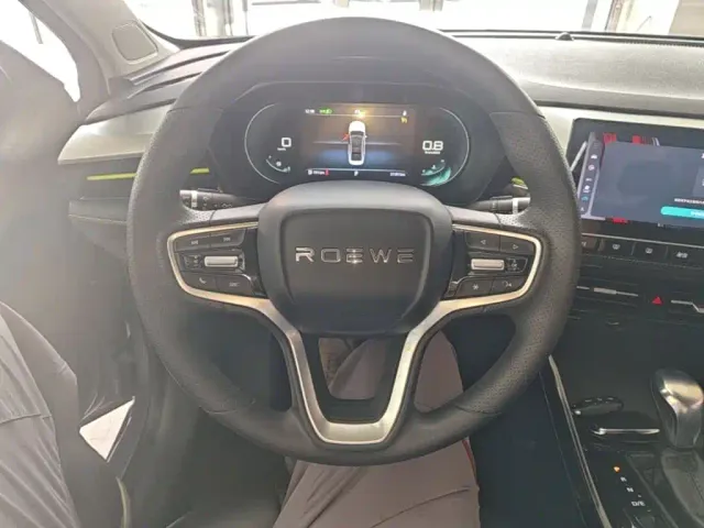 Roewe i5 — Фото автомобиля 10
