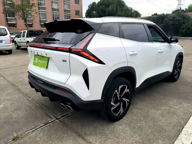 Geely Boyue — Фото автомобиля 6