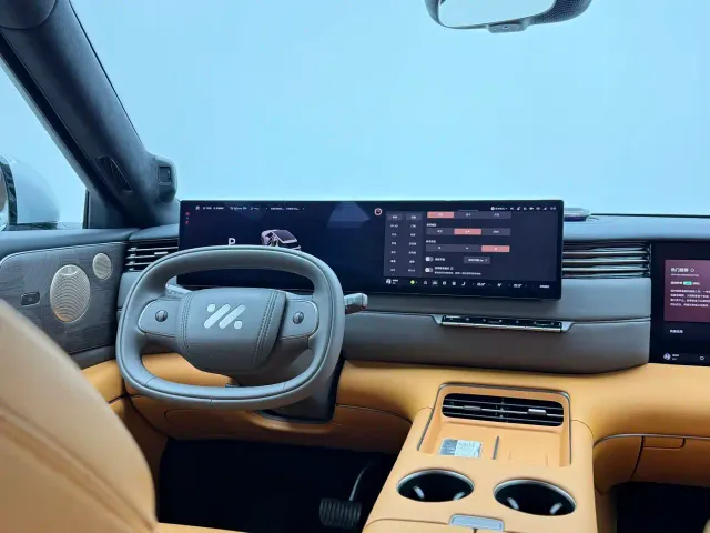 IM Motors LS8 — Фото автомобиля 21
