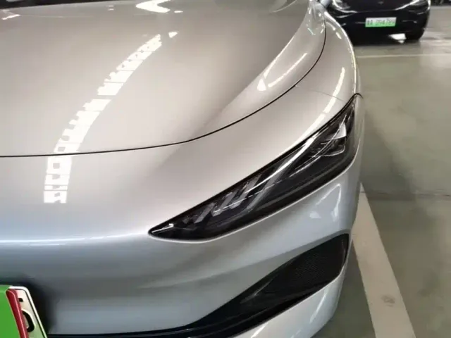 Roewe D7 — Фото автомобиля 23