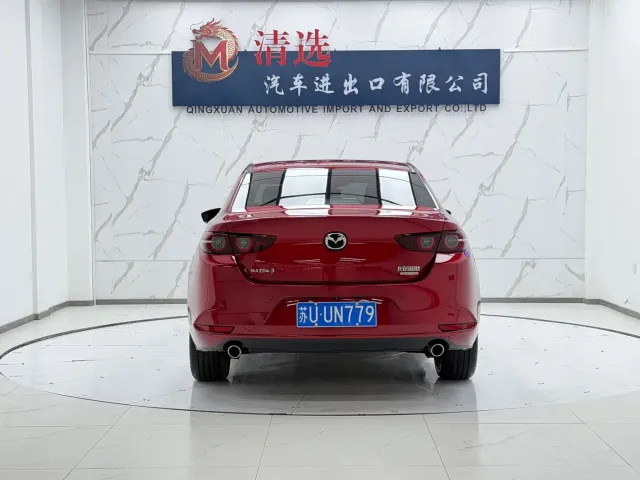 Mazda Axela — Фото автомобиля 5