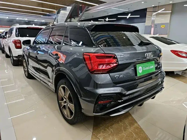 Audi Q2L — Фото автомобиля 4
