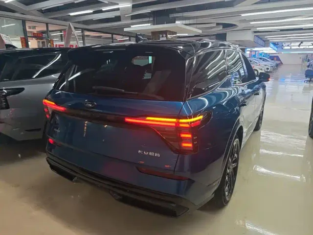 Ford Edge — Фото автомобиля 6