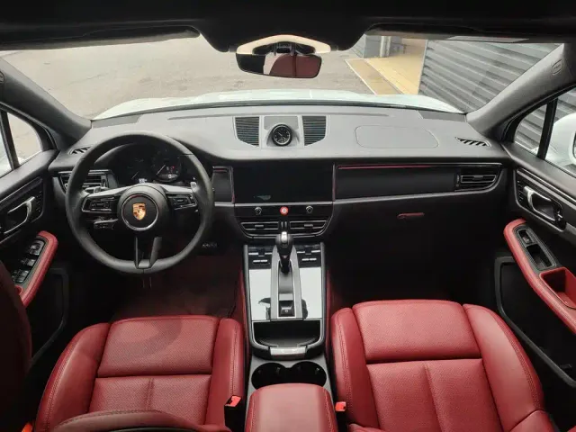 Porsche Macan — Фото автомобиля 5