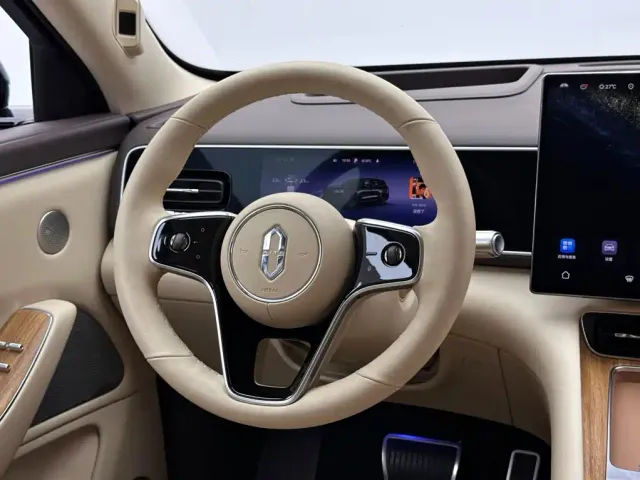 Aito M7 — Фото автомобиля 12