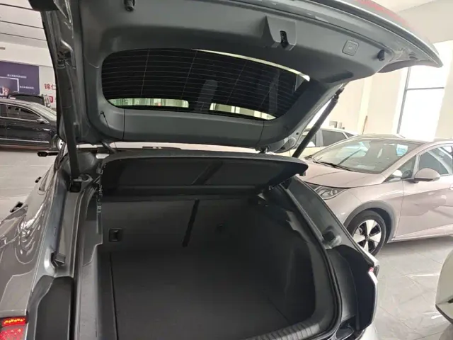 Audi E5 Sportback — Фото автомобиля 18
