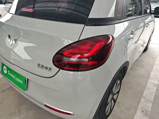 Wuling Bingo — Фото автомобиля 7