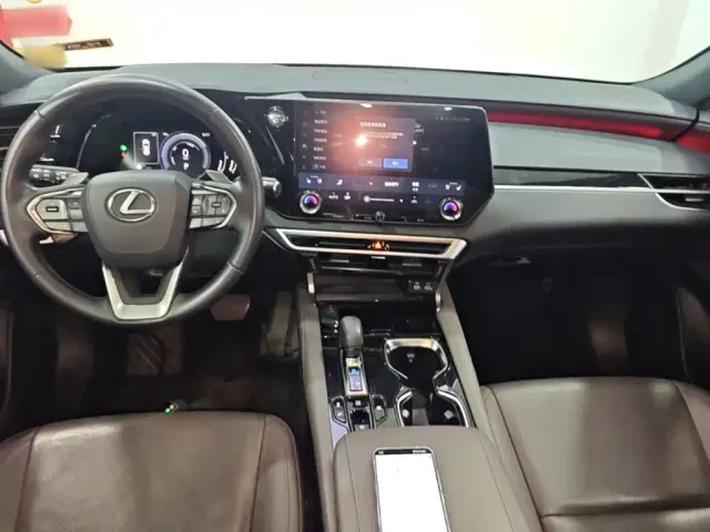 Lexus RX — Фото автомобиля 5