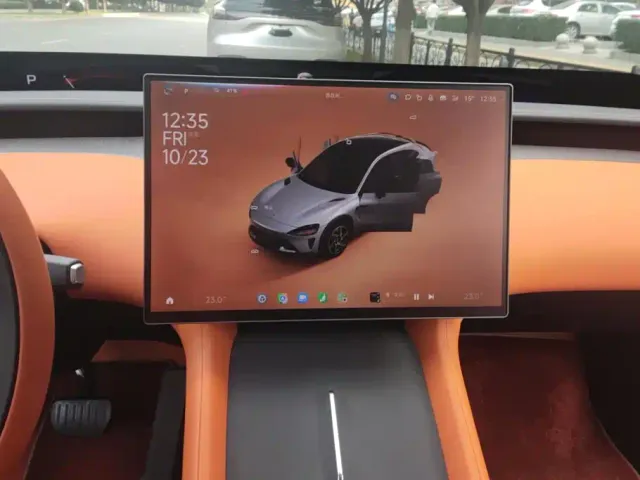 Xiaomi YU7 — Фото автомобиля 13