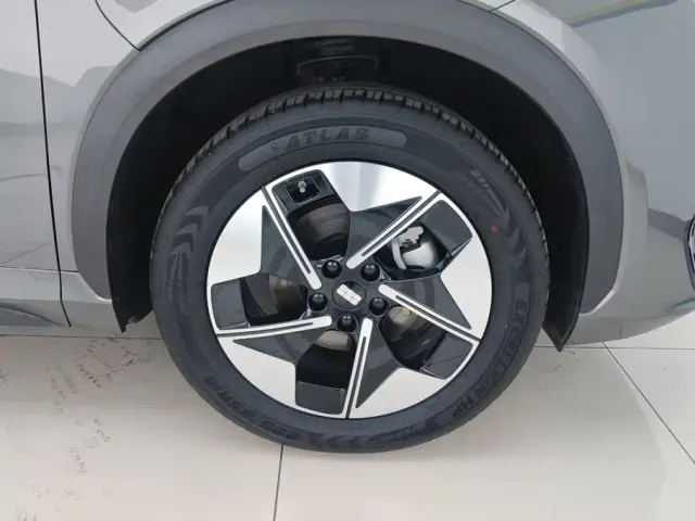 Geely Galaxy E5 — Фото автомобиля 6