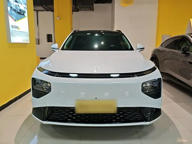 Xpeng G9 — Фото автомобиля 2