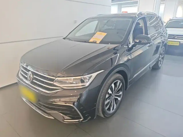 Фотография автомобиля — Volkswagen Tiguan L