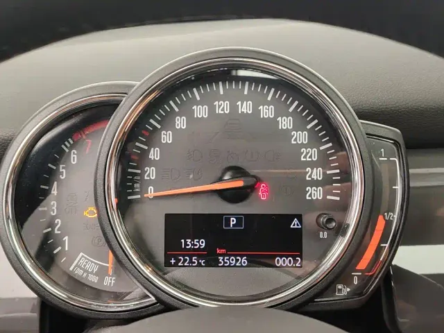 MINI Hatch — Фото автомобиля 11