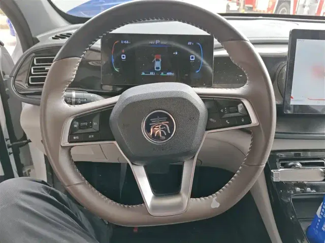 BYD Qin PLUS — Фото автомобиля 10