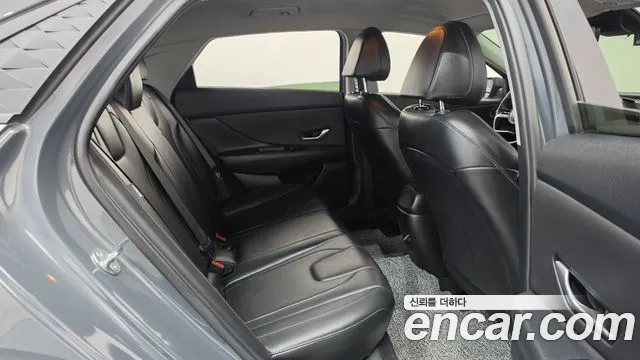Hyundai Avante CN7 — Фото автомобиля 11