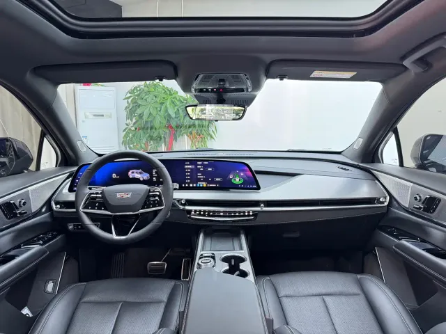 Cadillac XT5 — Фото автомобиля 4