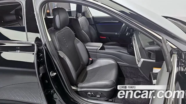 Hyundai Grandeur — Фото автомобиля 12