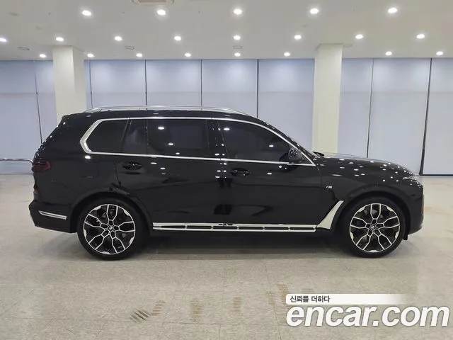 BMW X7 — Фото автомобиля 12