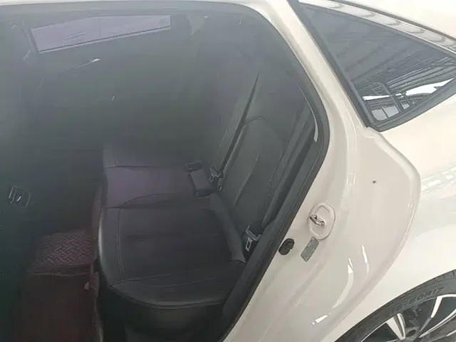 Changan Eado — Фото автомобиля 16