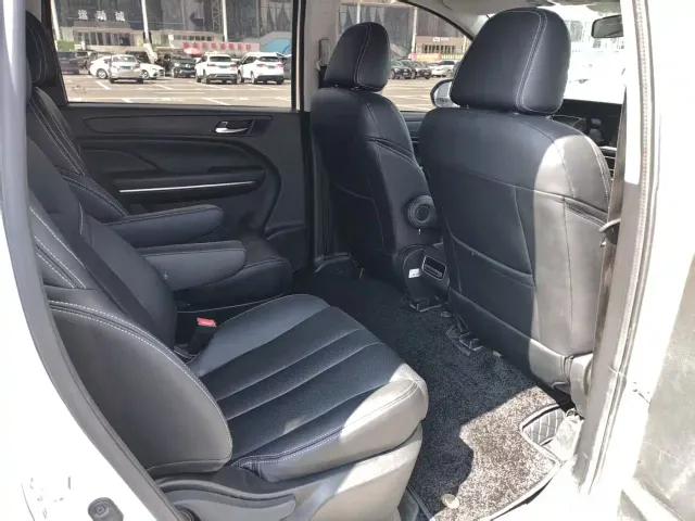 GAC Trumpchi M6 — Фото автомобиля 15