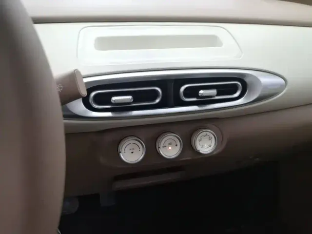 Wuling Hongguang Mini EV — Фото автомобиля 12