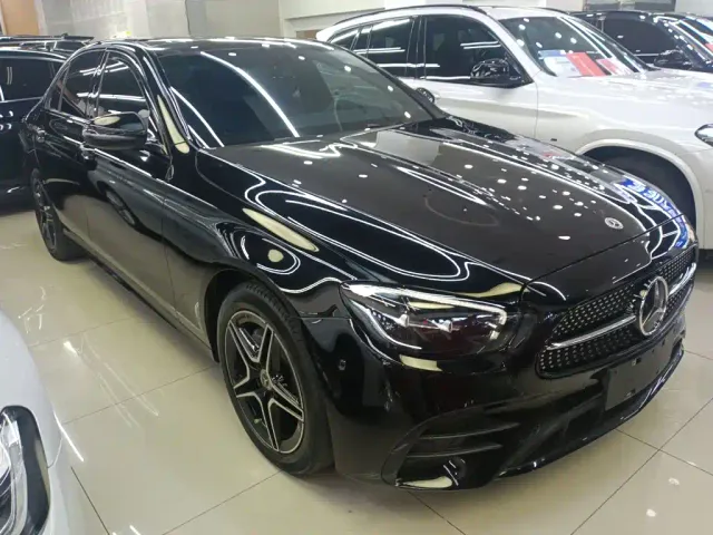 Mercedes-Benz E-Class — Фото автомобиля 21