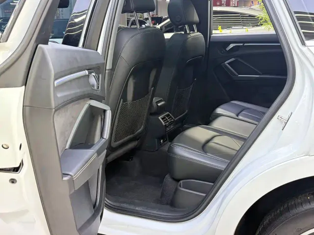 Audi Q3 — Фото автомобиля 15