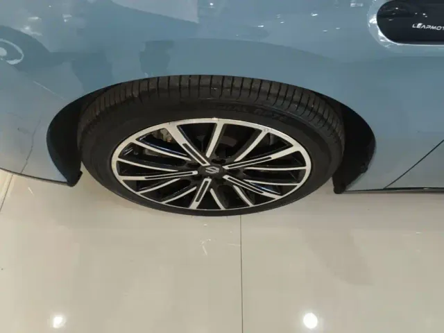 Leapmotor B01 — Фото автомобиля 22