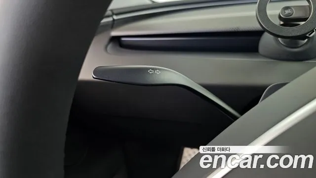 Tesla Model 3 — Фото автомобиля 29