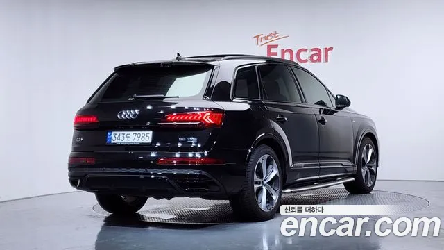 Audi Q7 55 TFSI quattro Premium — Фото автомобиля 2