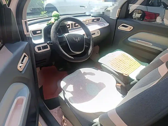 Wuling Hongguang Mini EV — Фото автомобиля 19