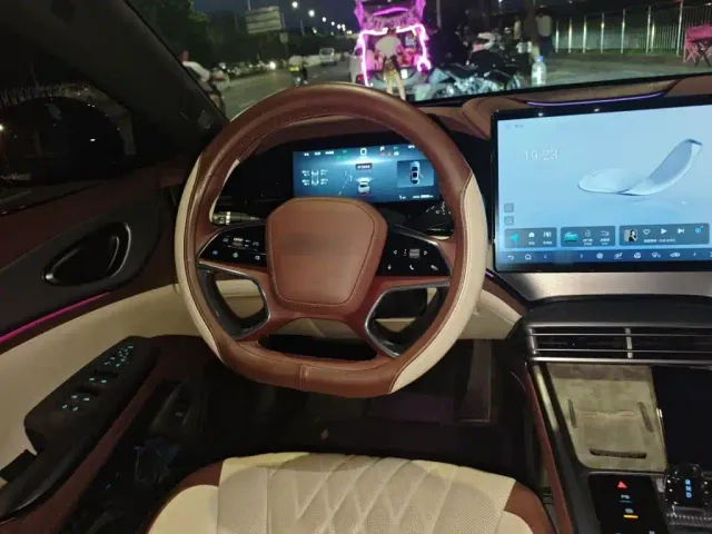 BYD Seal 07 DM-i 2025 DM-i 1.5T 125km Flagship — Фото автомобиля 6