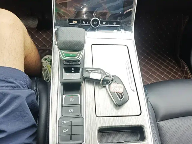 Roewe RX5 — Фото автомобиля 9