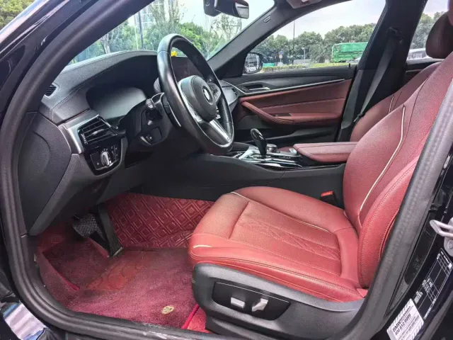 BMW 5 Series — Фото автомобиля 6