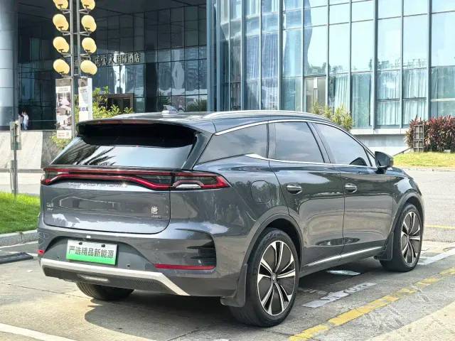 BYD Tang — Фото автомобиля 23