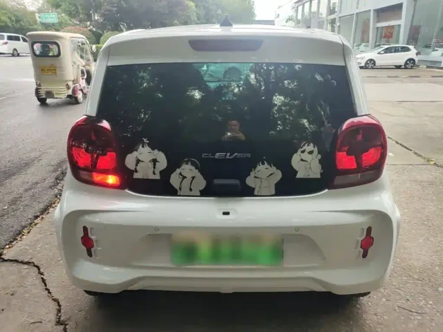 Roewe Clever — Фото автомобиля 5