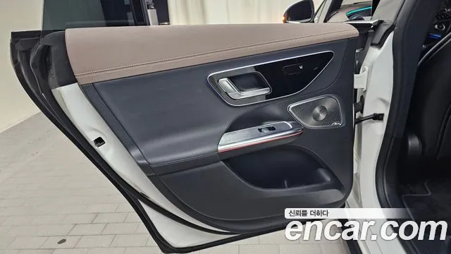 Mercedes-Benz EQE V295 — Фото автомобиля 14