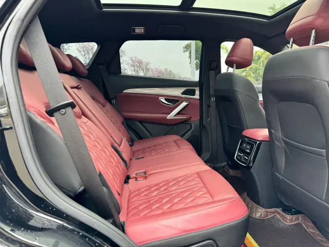 Jetour X70 Plus — Фото автомобиля 6