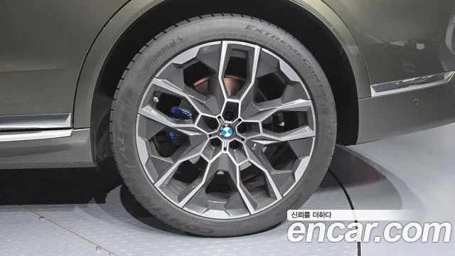 BMW X7 — Фото автомобиля 19