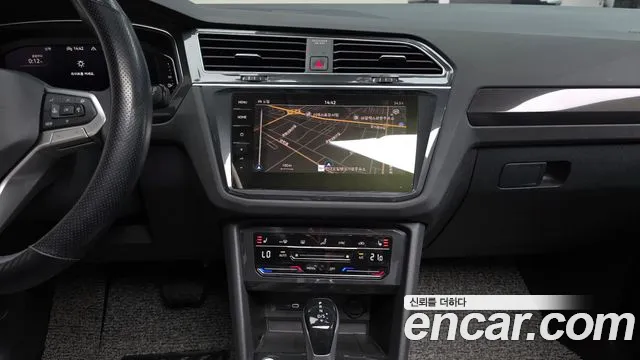Volkswagen Tiguan Tiguan 2 поколение 2.0 TDI Prestige — Фото автомобиля 13