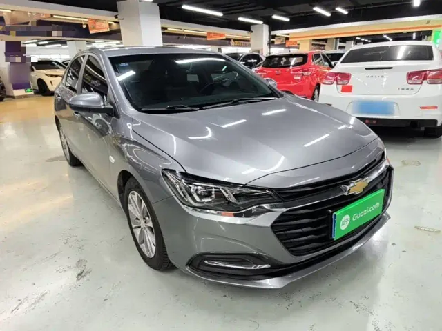 Chevrolet Monza — Фото автомобиля 3