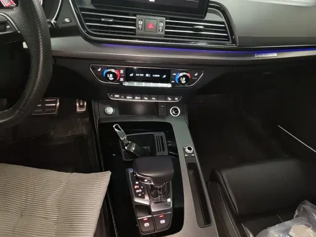 Audi Q5L — Фото автомобиля 13
