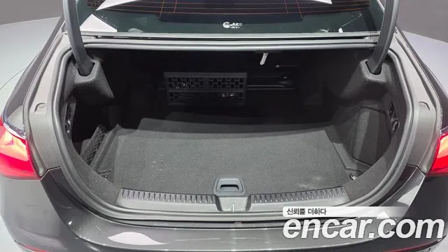 Mercedes-Benz E-Class W214 — Фото автомобиля 19
