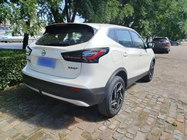 Nissan Qashqai — Фото автомобиля 4