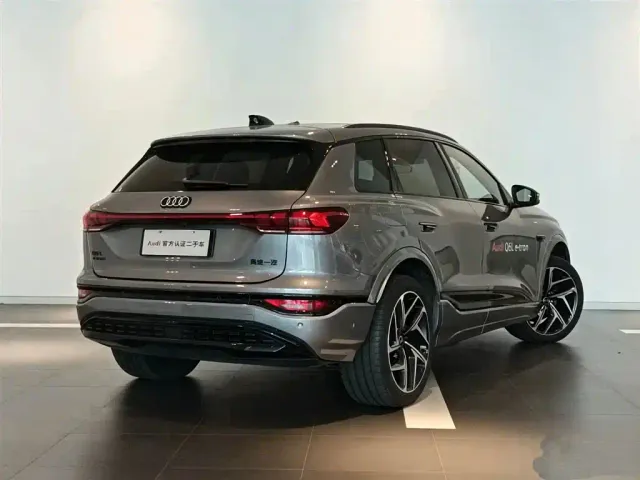 Audi Q6L e-tron — Фото автомобиля 4