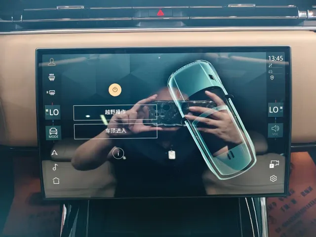 Land Rover Range Rover Sport — Фото автомобиля 13