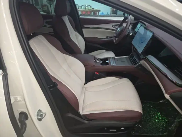 BYD Seal 07 DM-i — Фото автомобиля 24