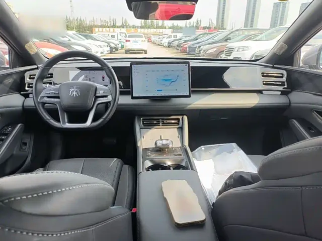 BYD Qin L — Фото автомобиля 9